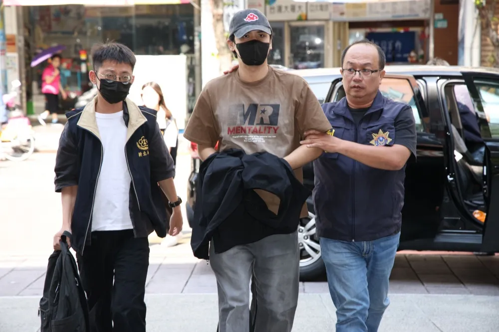 「閃兵11人」陸續交保　陳零九30萬元最高、陳大天25萬