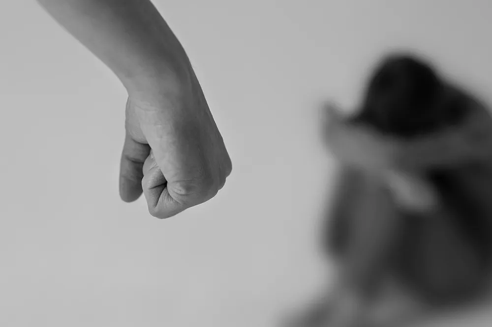 基隆家暴父酒後枕頭悶殺5歲兒　落網辯稱因「不想離婚」情緒失控