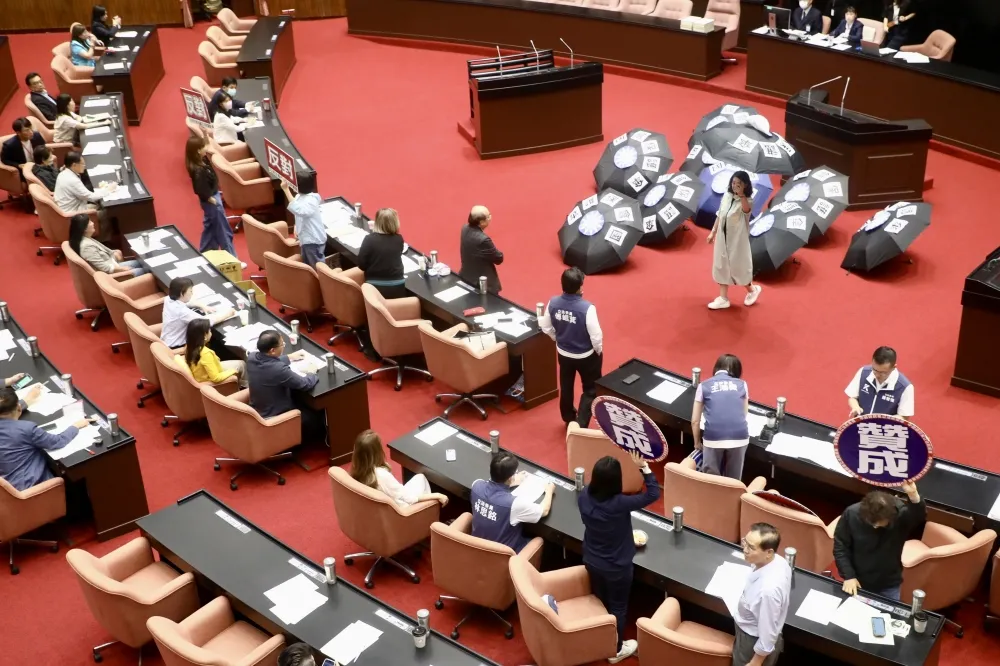 「反戒嚴」、「移轉投票」2公投案卡關　國民黨批：民進黨杯葛議事