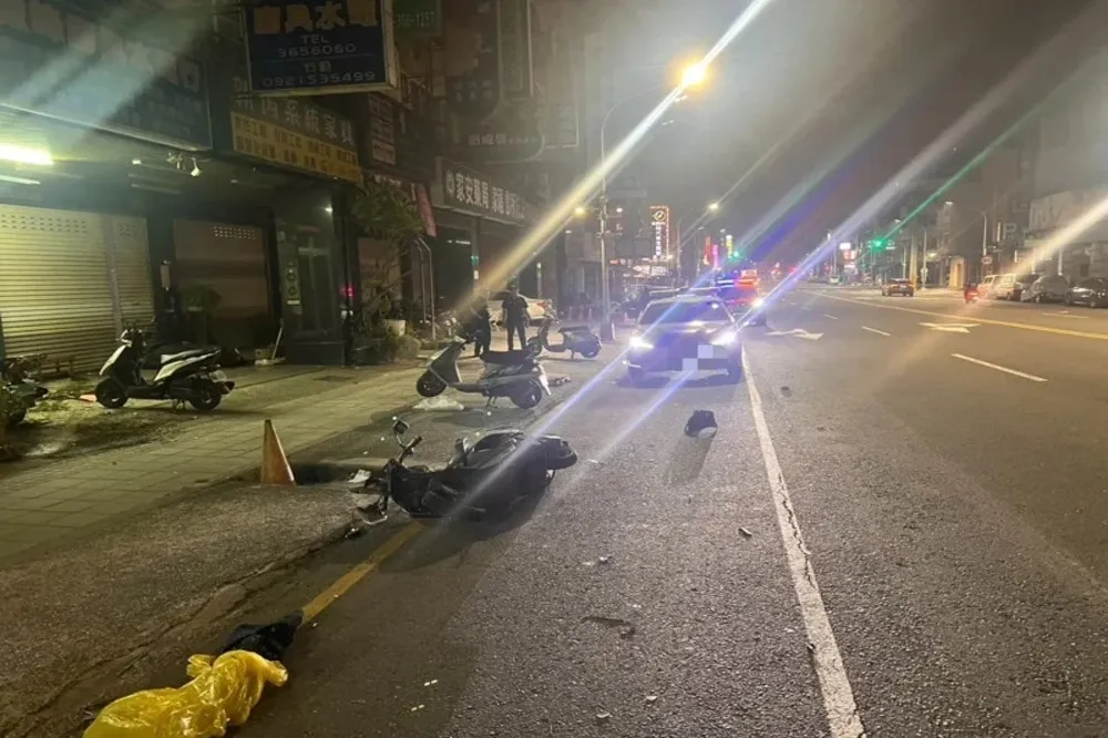 【有片】女騎士拒檢「高速闖紅燈+蛇行」自撞亡　警方：全程保持距離未碰撞