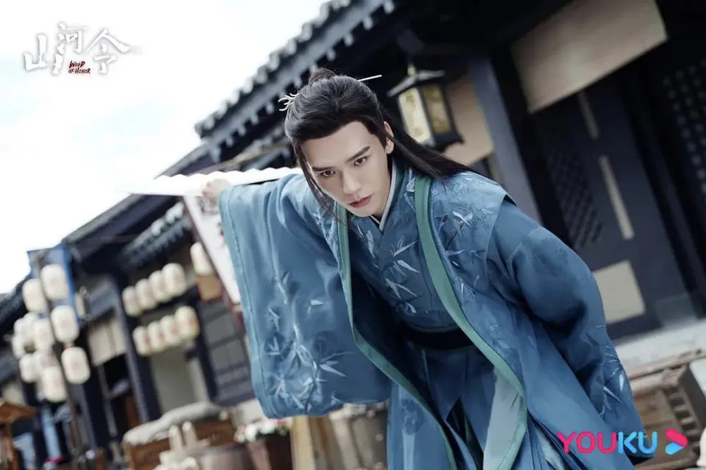 山河令》龔俊、張哲瀚原味戲服狂賣440萬粉絲連男主角身上的「光