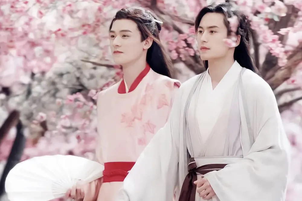 山河令》龔俊、張哲瀚原味戲服狂賣440萬粉絲連男主角身上的「光」也