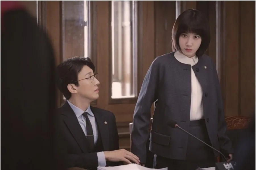 韓星朴恩斌主演韓劇《非常律師禹英禑》