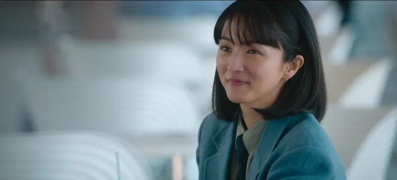滿島光在《First Love初戀》不僅感情戲精彩也演活單親媽媽，劇中與兒子的親情戲超催淚。