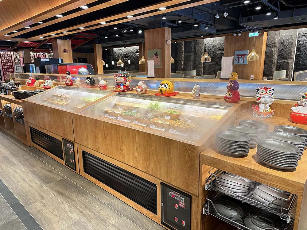 新竹東區「夯下去新潮和牛燒肉」同樣全店也有超過 130 種食材！各種高檔食材皆為無限量供應
