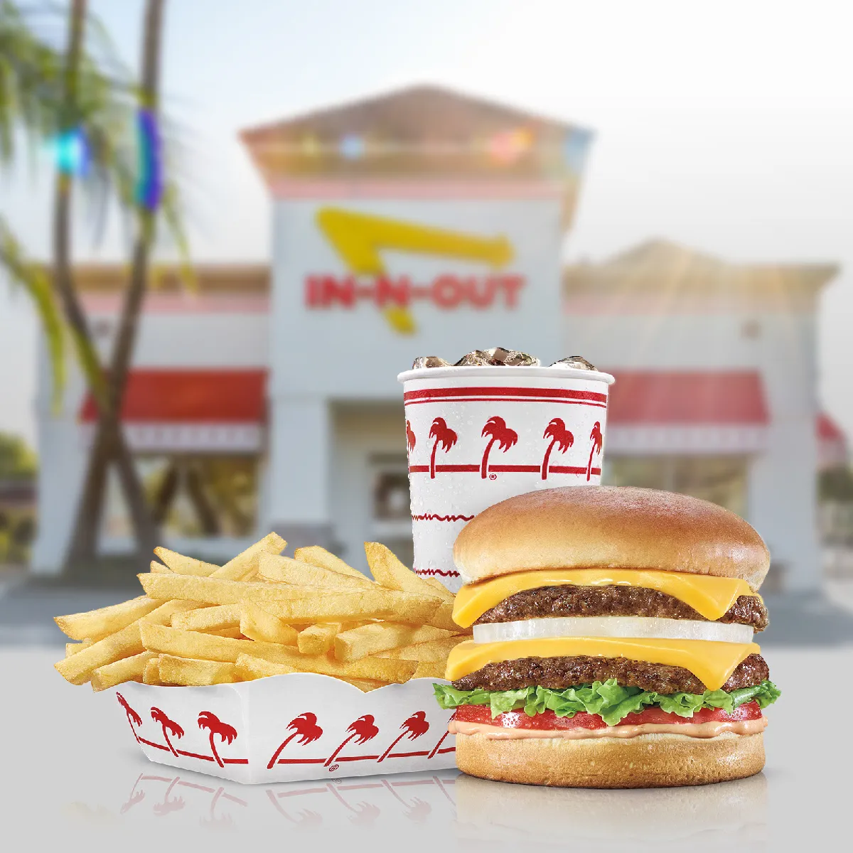 本次快閃活動中，「In-N-Out 漢堡」將推出 3 款限定漢堡，包含「多寶多堡漢堡」、「愛樂魔漢堡」以及「普樂騰漢堡」等