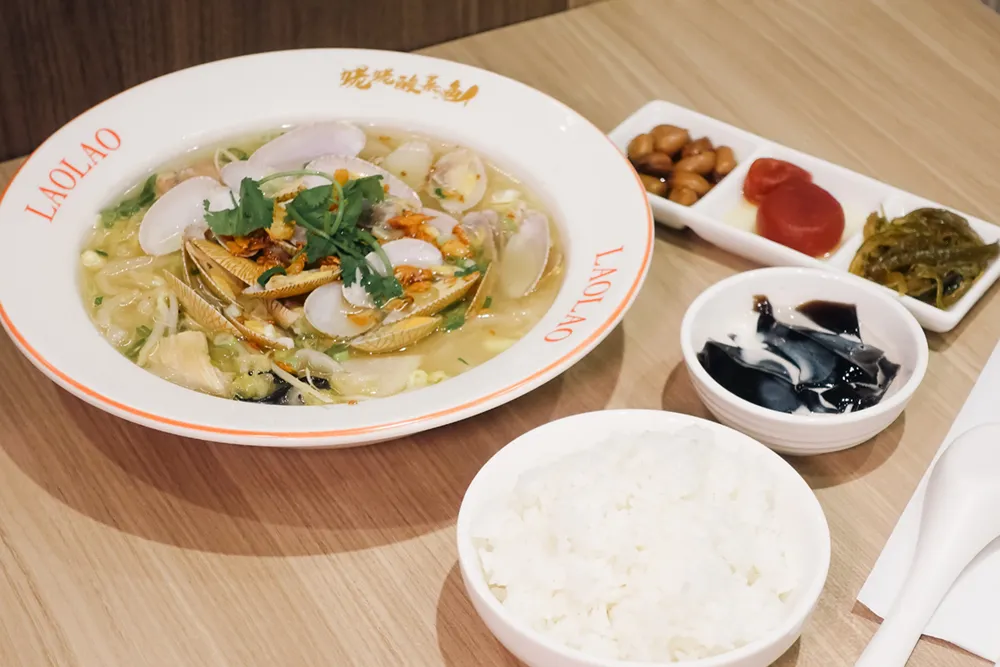 為了符合不同區域的需求，「姥姥酸菜魚」更加碼「酸菜豬、酸菜牛、酸菜海瓜子」等選項