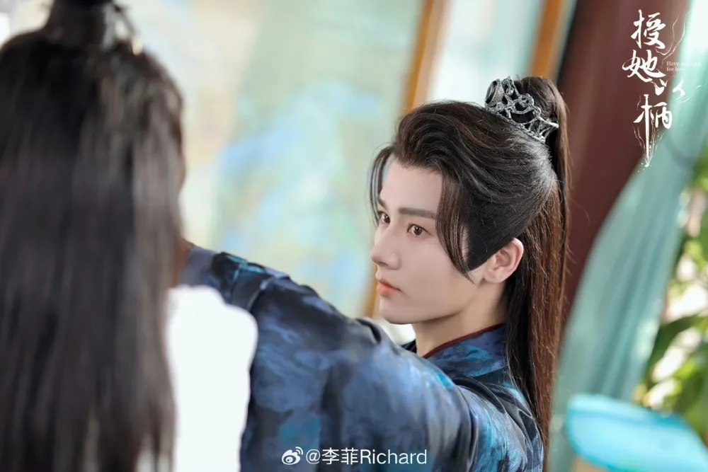 【一脫成名】李菲短劇《授她以柄》叔嫂虐戀收視狂飆 他精壯身材碾壓《在暴雪時分》吳磊 -- 上報 / 流行
