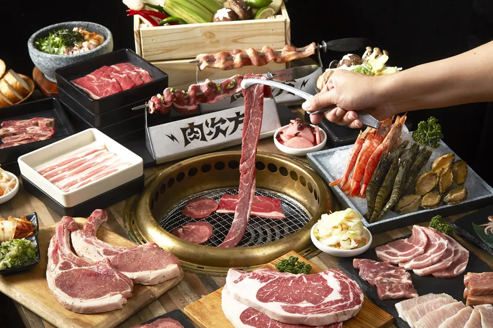 肉肉控們準備衝了嗎？王品集團旗下吃到飽品牌「肉次方」和「和牛涮」宣布拉長用餐時間