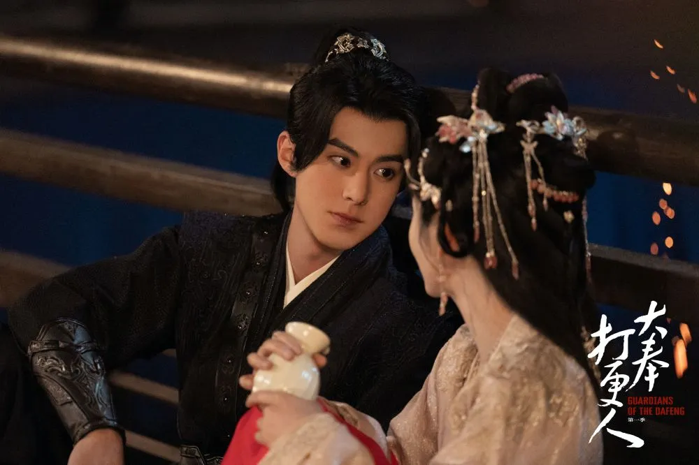 大奉打更人》王鶴棣、田曦薇「煙火吻」名場面曝光兩人狂親60秒甜翻全網