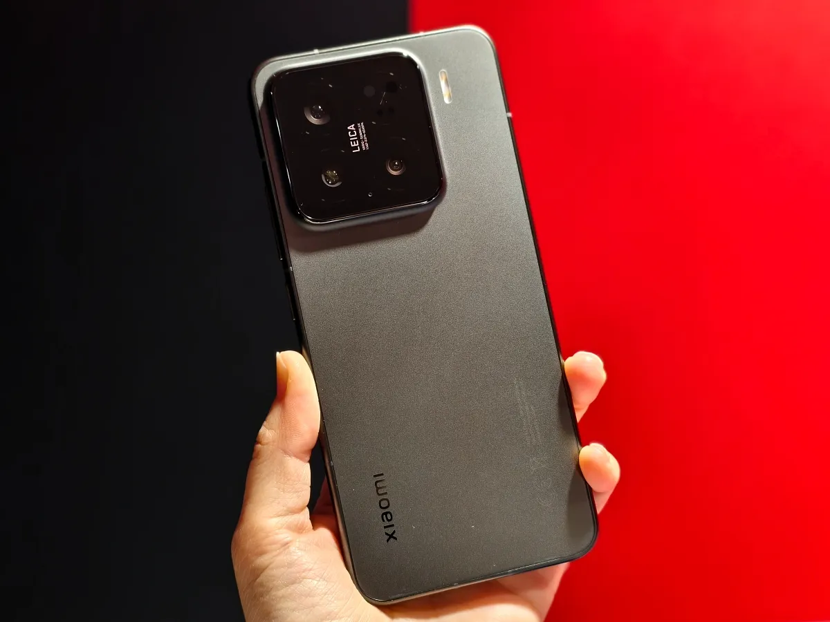 【實機顏色、售價】小米 Xiaomi 15 旗艦機開賣！xiaomi 15 ultra 4 顆徠卡鏡頭、2 億長焦　24 日前贈專業攝影套裝