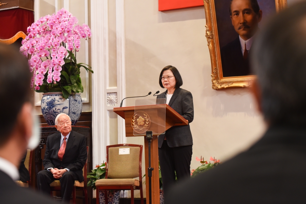 蔡英文宣布：張忠謀擔任APEC領袖代表
