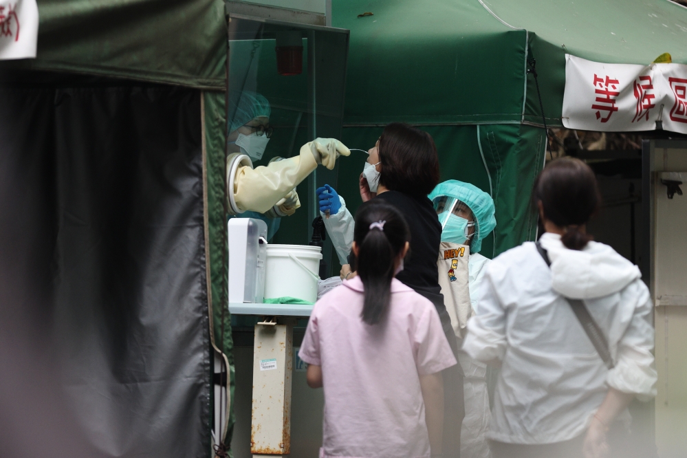 別再往急診塞了　陳時中：即起「快篩陽性」才可做PCR