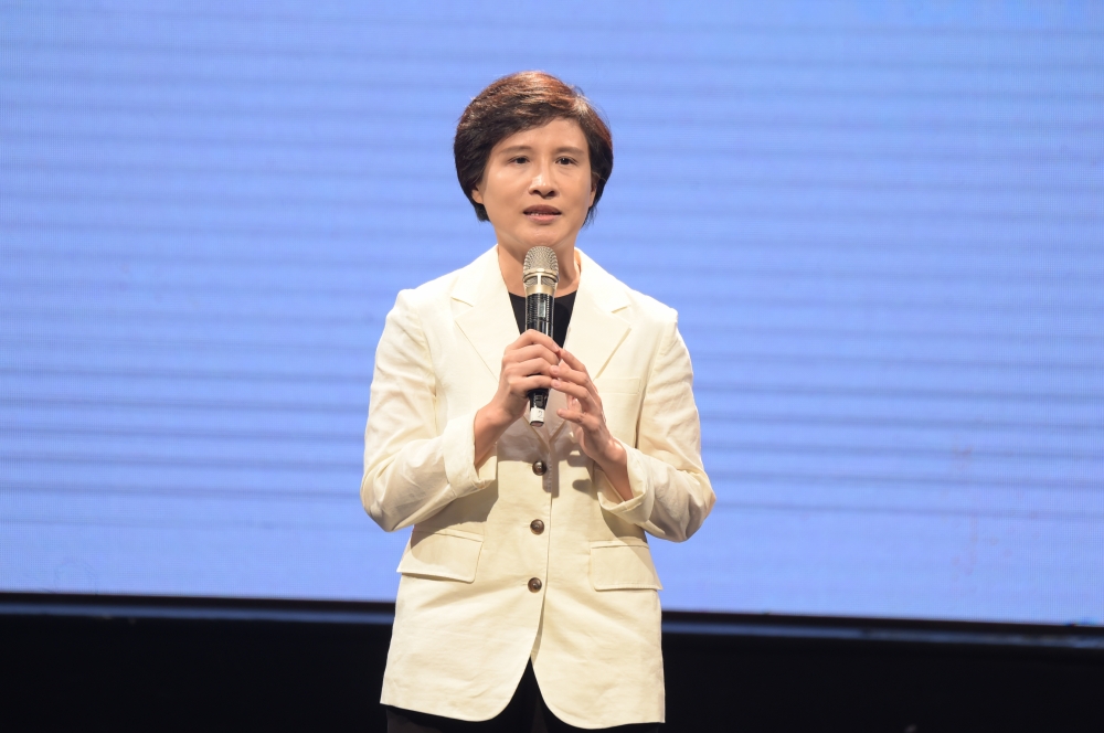 鄭麗君曾任文化部長並關注藝文圈　卻遭資深藝人因「去蔣化」呼巴掌