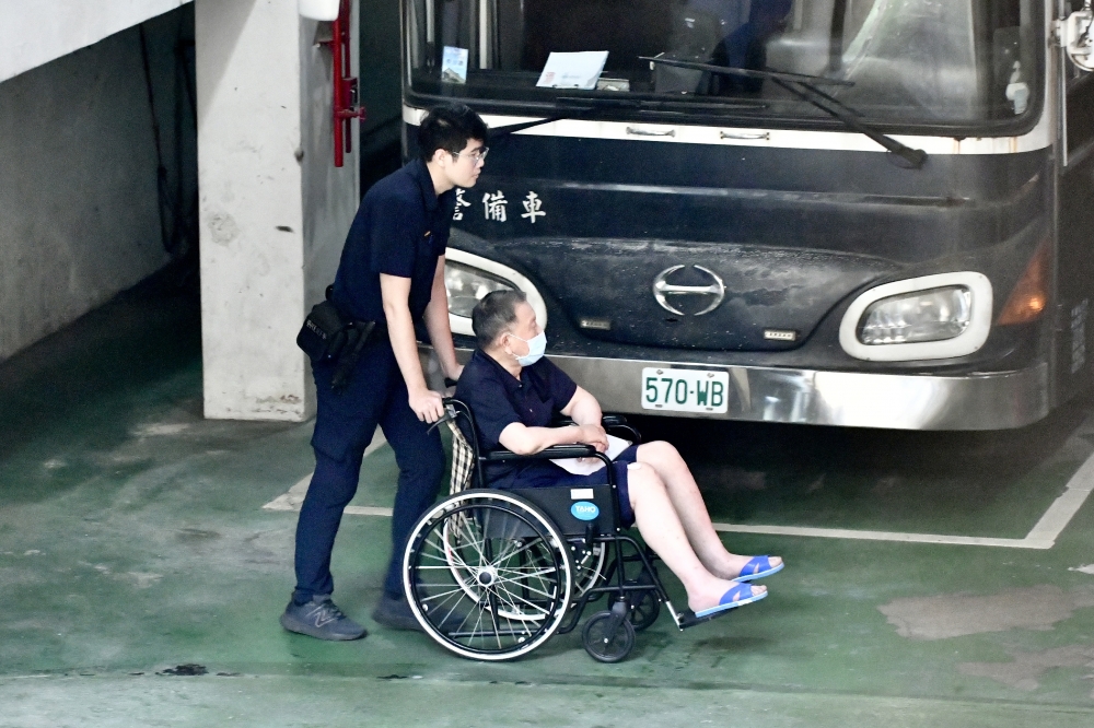 沈慶京收押9天兩度戒護就醫　律師越方如今晚赴北院遞狀聲請交保