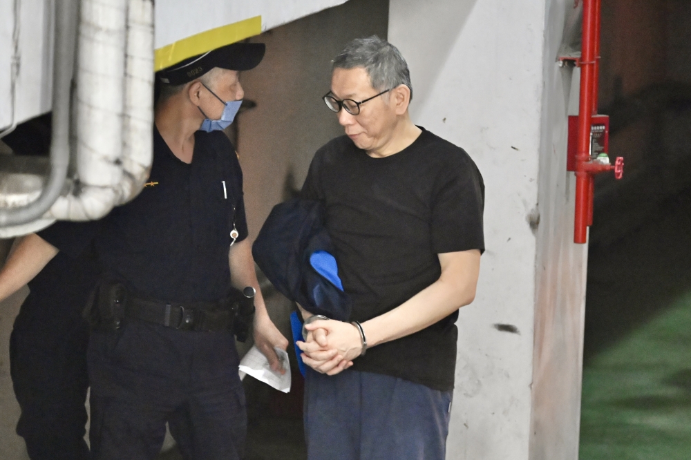 繼續關！法院認勾串滅證疑慮未消　柯文哲等4人再延押2個月
